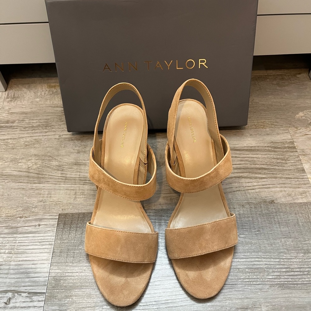 Lorna Suede Heeled Sandal Ann Taylor size 11